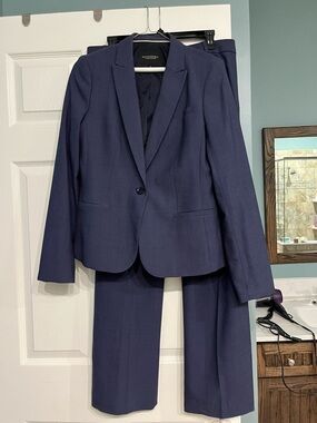 Banana Republic Navy Women's Two-Piece Suit - Tailored Blazer & Pants